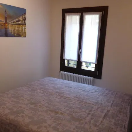 Casa Moderna A Due Passi Da Rialto